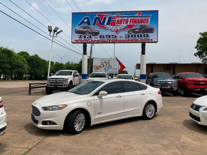2014 Ford Fusion Energi SE
