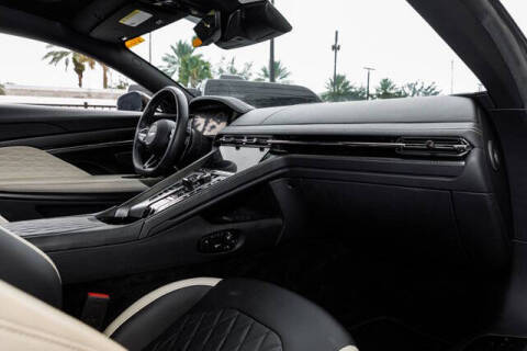 2024 Aston Martin DB12 V8