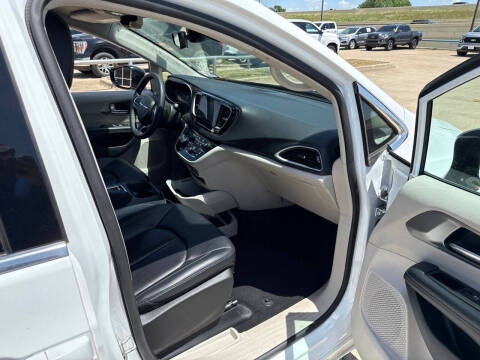 2024 Chrysler Pacifica Touring L
