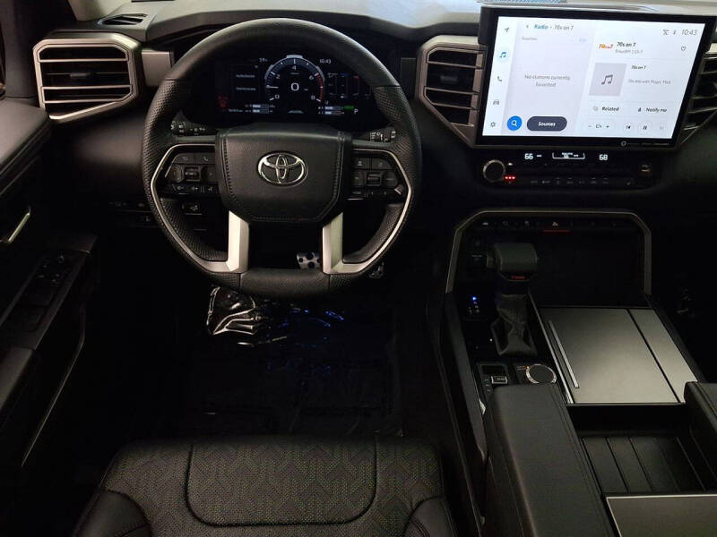 2024 Toyota Sequoia SR5