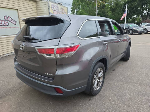 2016 Toyota Highlander LE Plus