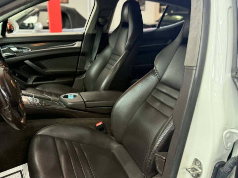 2016 Porsche Panamera GTS