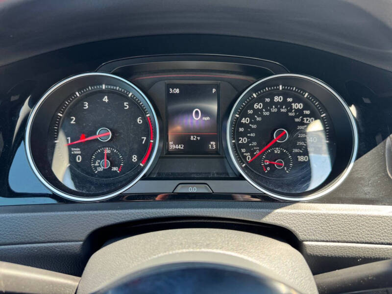 2021 Volkswagen Golf GTI SE