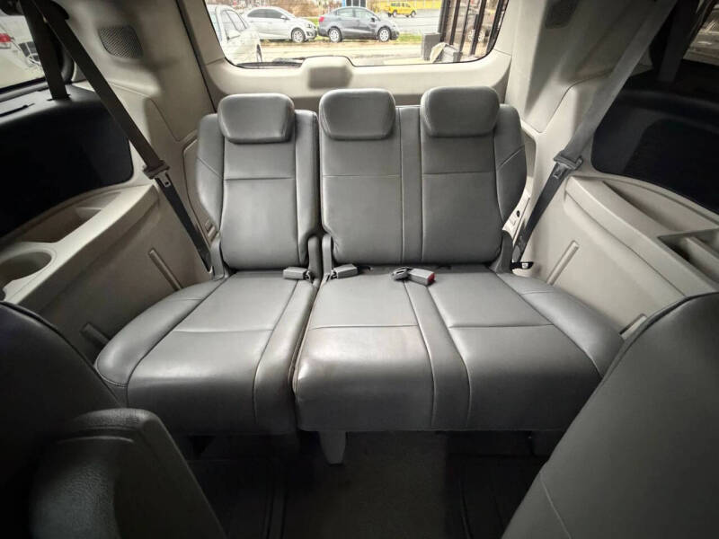 2010 Volkswagen Routan