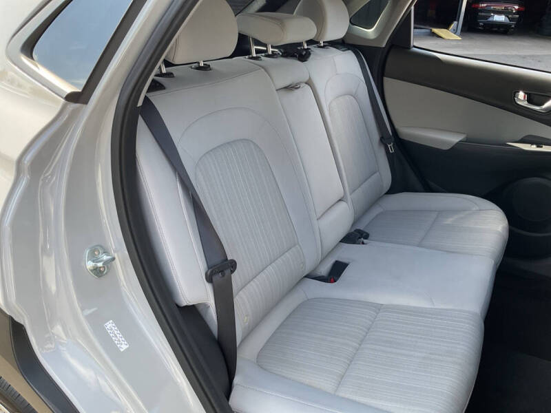 2022 Hyundai Kona SEL