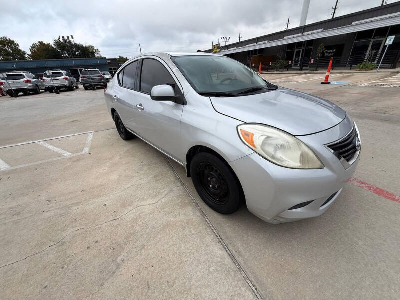 2014 Nissan Versa 1.6 S