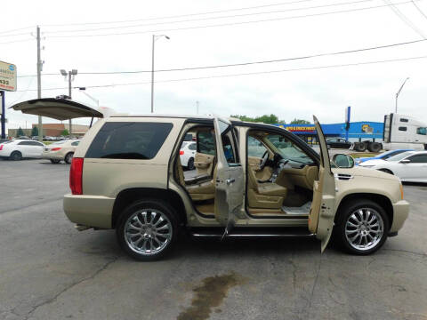 2011 Cadillac Escalade Luxury