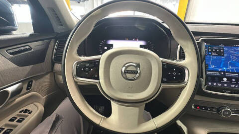 2023 Volvo XC90 B5 Plus Bright Theme