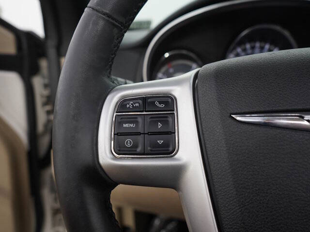 2011 Chrysler 200 Touring