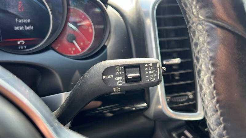 2016 Porsche Cayenne GTS