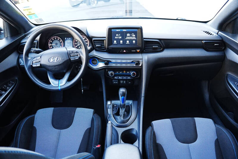 2020 Hyundai Veloster