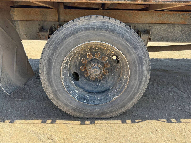 1992 Freightliner FL70