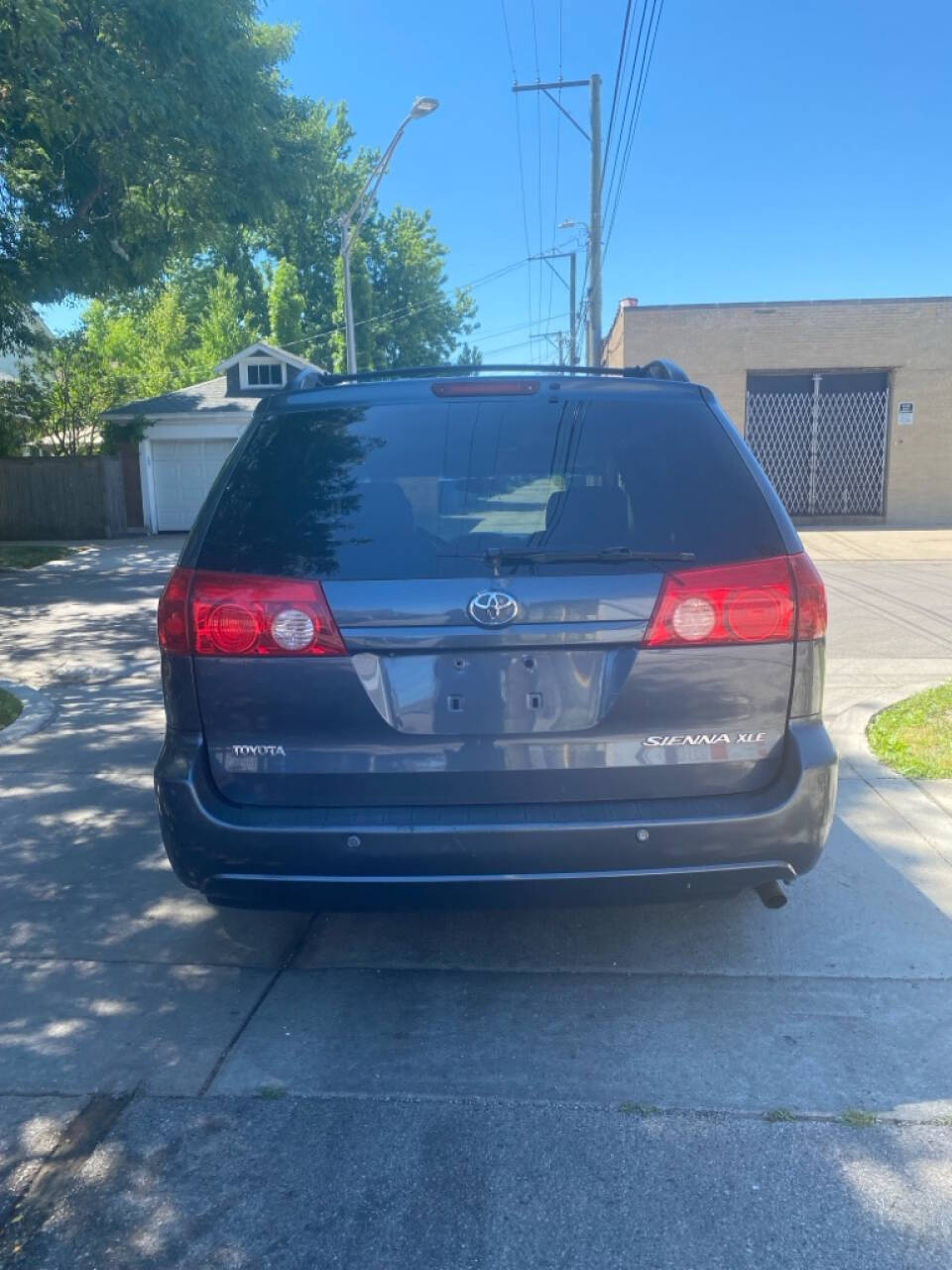 2006 Toyota Sienna for sale at Macks Motor Sales in Chicago, IL