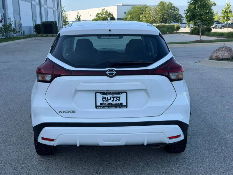 2022 Nissan Kicks S