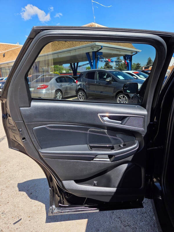 2017 Ford Edge Titanium