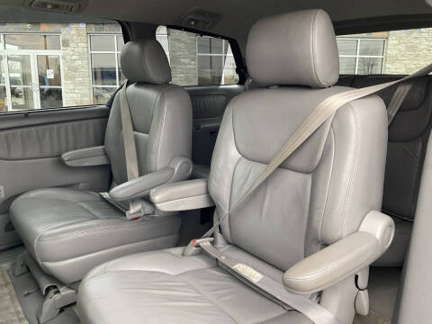 2004 Toyota Sienna XLE 7 Passenger