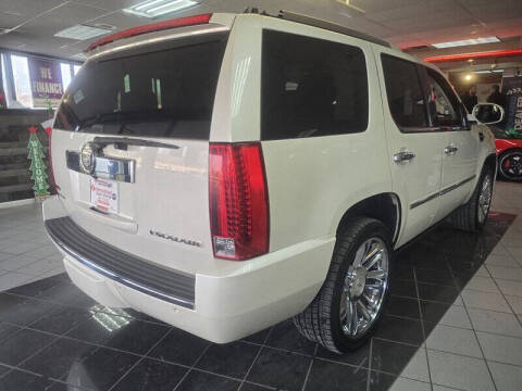 2012 Cadillac Escalade Platinum Edition