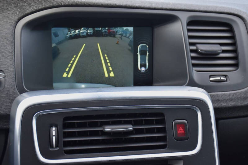 2015 Volvo S60 T5 Drive-E Platinum