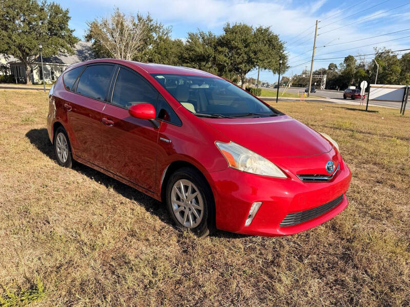 2013 Toyota Prius v Three