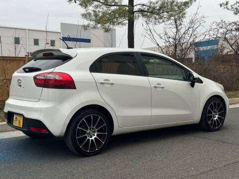 2012 Kia Rio 5-Door LX