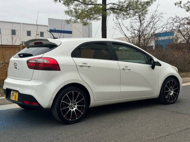 2012 Kia Rio 5-Door LX