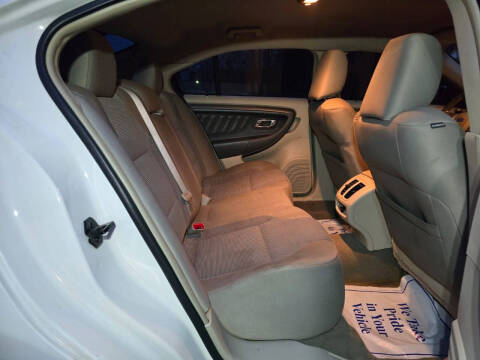 2010 Ford Taurus SEL