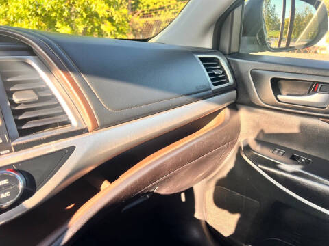 2017 Toyota Highlander XLE