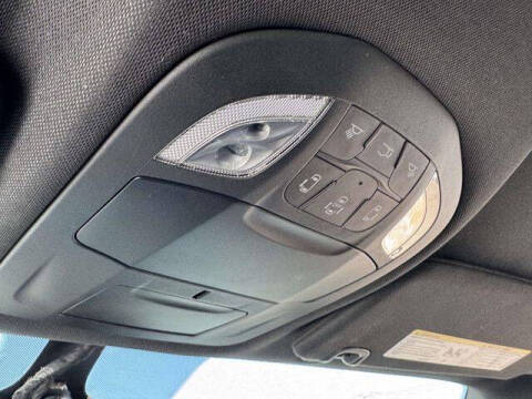 2024 Chrysler Pacifica Plug-In Hybrid Select
