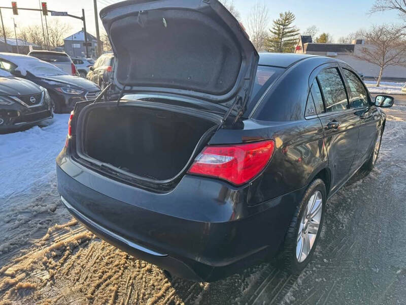 2013 Chrysler 200 Touring