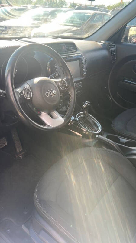 2017 Kia Soul +
