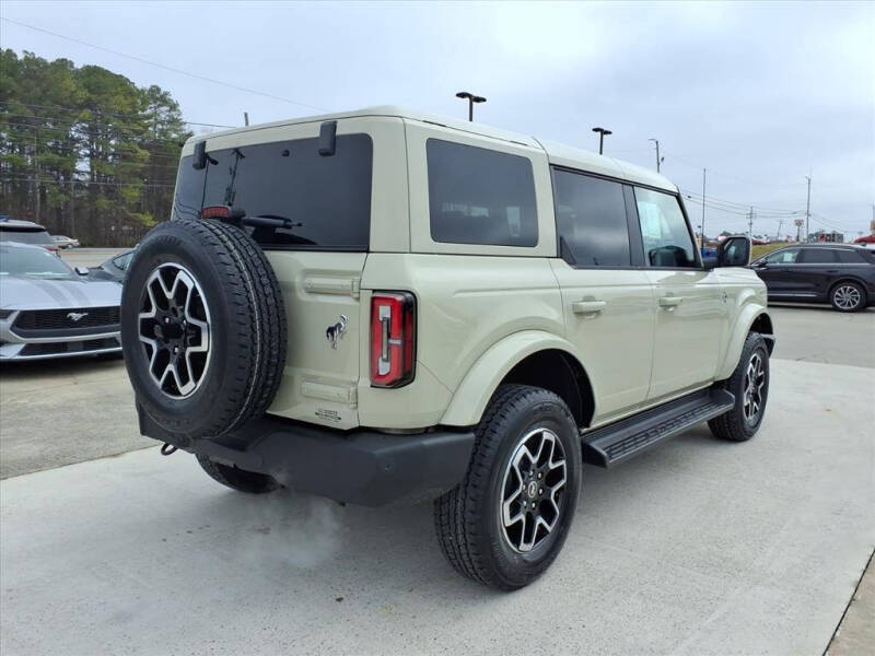 2025 Ford Bronco Outer Banks
