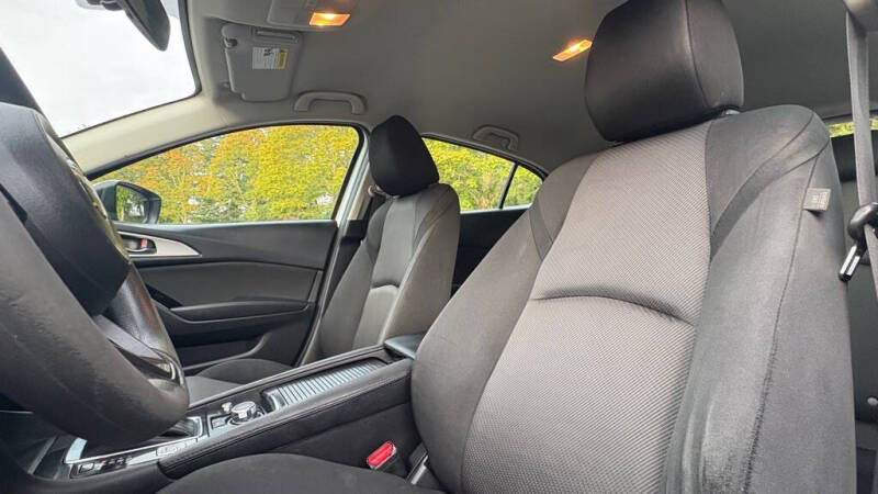 2017 Mazda MAZDA3 Sport