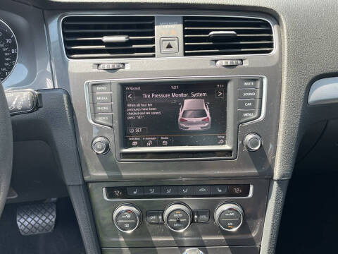 2016 Volkswagen e-Golf SE