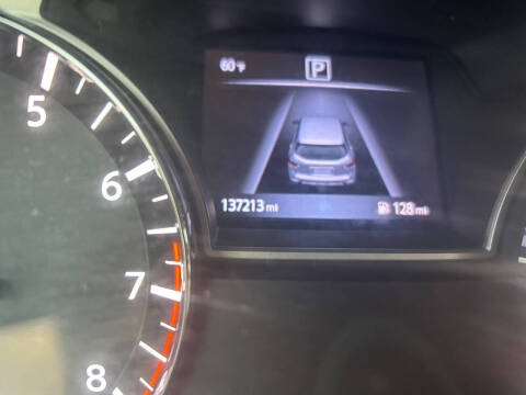 2017 Nissan Pathfinder SV