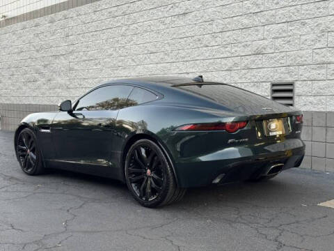 2019 Jaguar F-TYPE P300