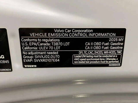 2025 Volvo XC40 B5 Core Bright Theme