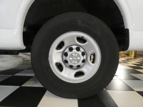 2023 Chevrolet Express 2500