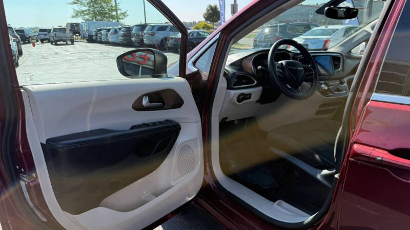 2017 Chrysler Pacifica Touring