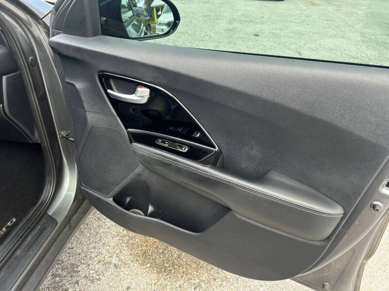 2017 Kia Niro EX
