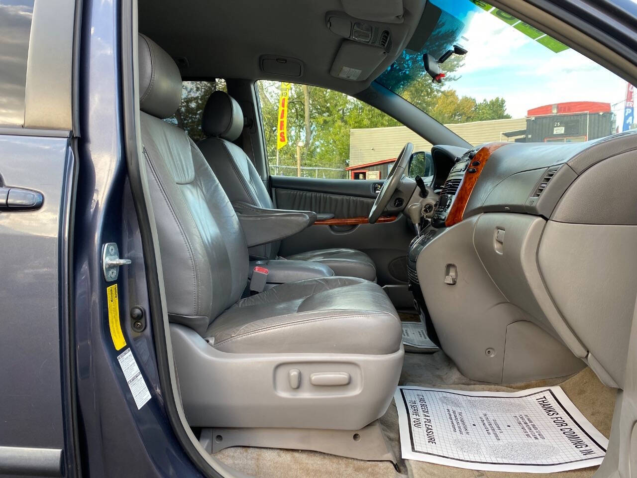 2006 Toyota Sienna for sale at 3B Auto Sales in Paterson, NJ