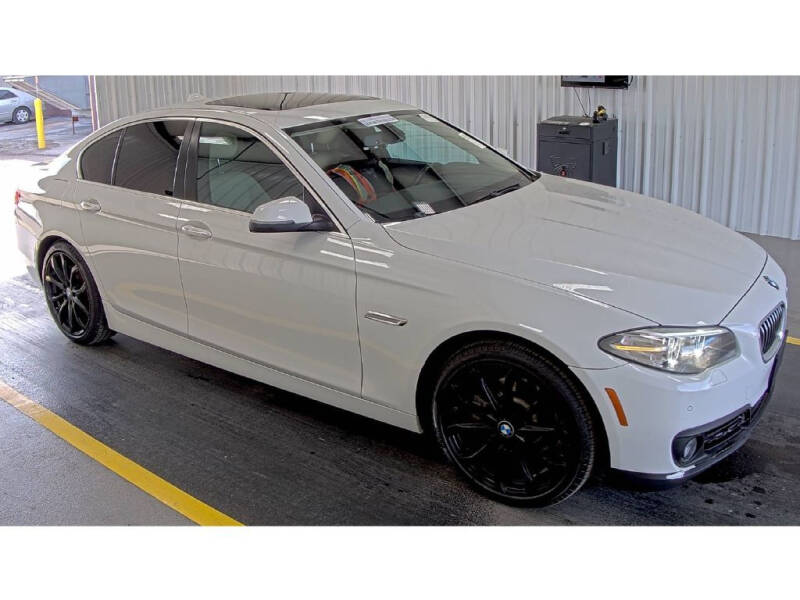 2016 BMW 5 Series 528i