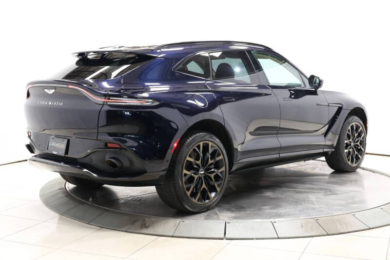 2021 Aston Martin DBX