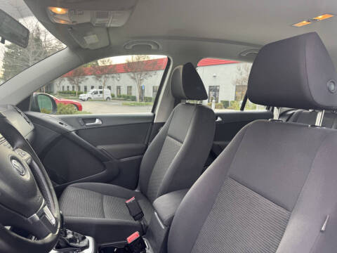 2014 Volkswagen Tiguan SE