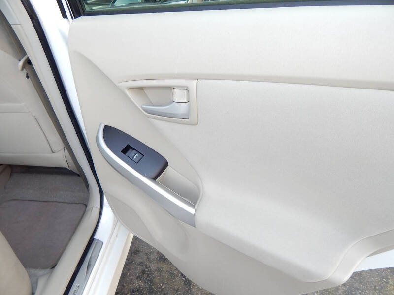 2011 Toyota Prius Two