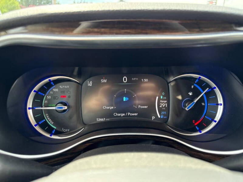 2023 Chrysler Pacifica Plug-In Hybrid Limited