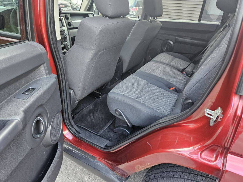 2008 Jeep Commander Sport