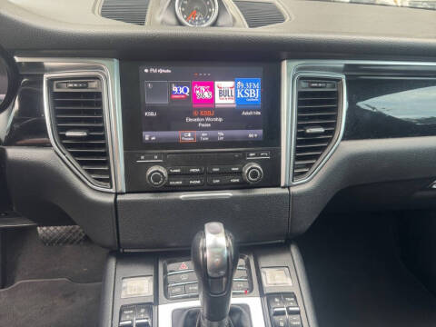2017 Porsche Macan S