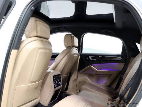 2020 Porsche Cayenne Coupe