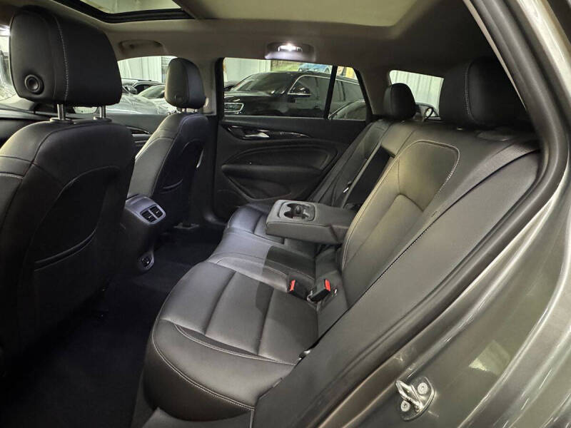 2018 Buick Regal TourX Essence