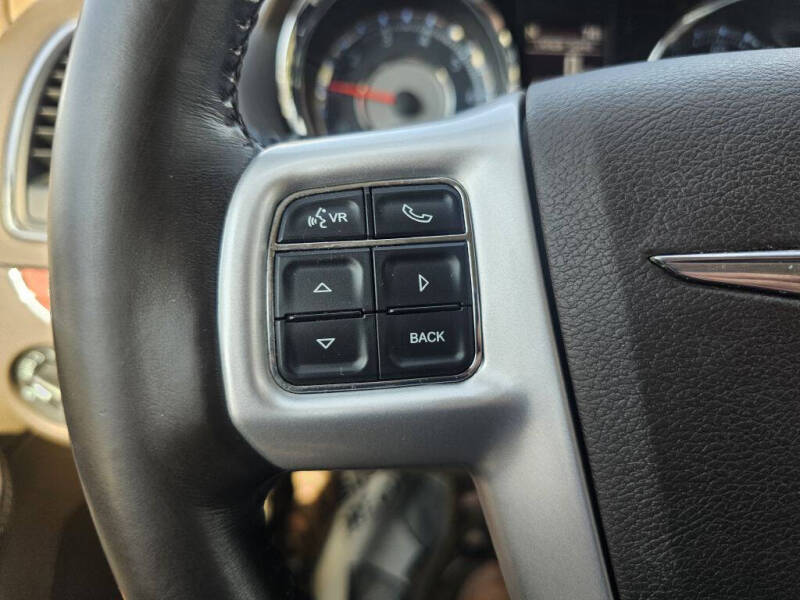 2016 Chrysler Town and Country Touring